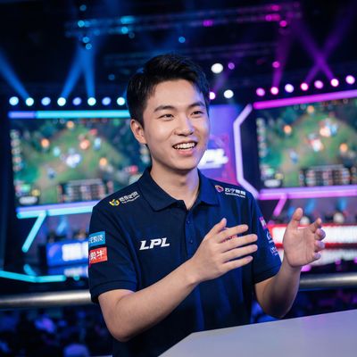 媚黑电竞解说张毅